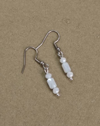 4  δ  σκουλαρικια (1)